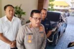 Kapolresta Denpasar Kombes Pol. Leonardo David Simatupang memberikan klarifikasi terkait video viral yang menyebut adanya perampasan telepon genggam di Polsek Kuta.