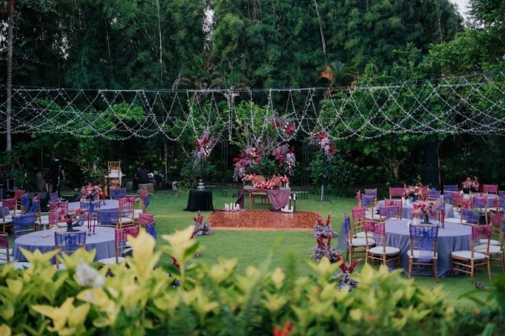 Villa Uma Nina combines traditional Balinese charm with spacious tropical gardens.