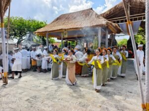 Piodalan di Pura Uluwatu.