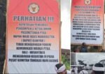 Baliho raksasa di depan pura bertuliskan Made Mahayastra (Bupati Gianyar).