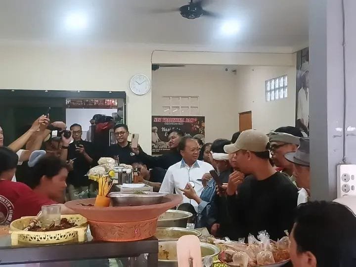 Gubernur Bali Wayan Koster di Sukawati Gianyar