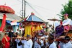 Tradisi 60 tahun terulang di Puri Agung Singasana, pengantin ditandu diiringi gong Beri.