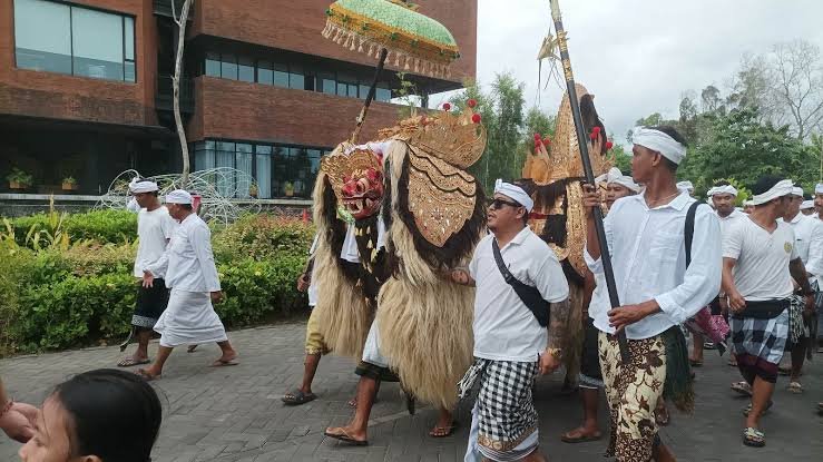 Warga Desa adat Serangan gelar tolak bala