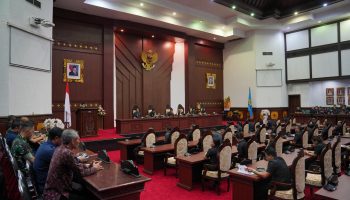 Penyampaian pandangan umum 4 fraksi di DPRD Gianyar.