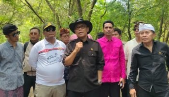 Ketua Fraksi Gerindra PSI Gede Harja Astawa Apresiasi Langkah Tegas Pansus TRAP Segel Pabrik Beton di Tahura Ngurah Rai Ketua Fraksi Gerindra PSI Gede Harja Astawa Apresiasi Langkah Tegas Pansus TRAP Segel Pabrik Beton di Tahura Ngurah Rai (sumber foto: istimewa)