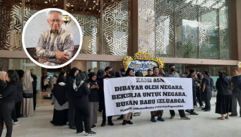 ASN Kemendiktisaintek demo tuntut menteri Satryo mundur (sumber foto: Kompas, Viva)