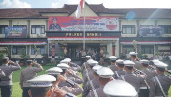 Jajaran Polres Bangli menggelar apel jelang penerapan operasi patuh 2025.
