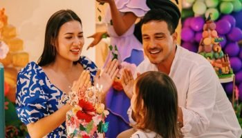 Potret Raisa dan Hamis Daud merayakan ulang tahun putrinya Potret Raisa dan Hamish Daud merayakan ulang tahun putrinya. sumber: IG/@raisa6690