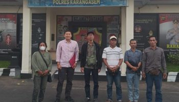 Pihak asram bersama kuasa hukum melaporkan penutupan asram ke Polres Karangasem.