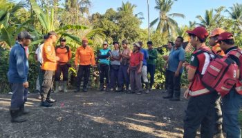 Tim SAR gabungan menyisir area perkebunan di Desa Pengeragoan, Jembrana, dalam upaya mencari kakek 79 tahun yang dilaporkan hilang sejak dua hari lalu.
