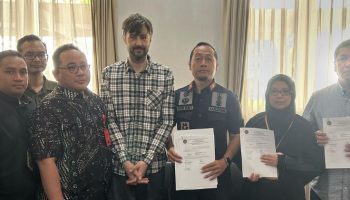 WN Rusia. Aleksandr Vladimirovich Zverev diekstradisi dari Bali ke negaranya, Jumat (11/7/2025).