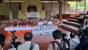 Mahasiswa Unud dan Gubernur Bali Bertemu Bahas Krisis Sampah.