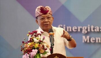 Gubernur Bali, Wayan Koster saat membuka Musyawarah Provinsi XII INKINDO Bali di Denpasar, Rabu (6/5).