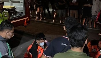 Kecelakaan Tragis di Jalan Kerta Dalem, Warga Klungkung Tewas Dihantam Vespa. Kecelakaan Tragis di Jalan Kerta Dalem, Warga Klungkung Tewas Dihantam Vespa.