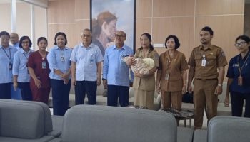 Bayi yang dibuang di Bangli diserahkan kepada Yayasan di Denpasar.