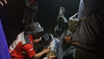 Pendaki Gunung Abang alami sesak napas.