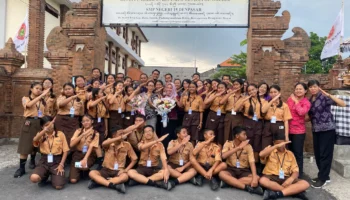 SMPN 15 Denpasar.